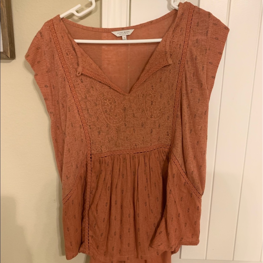 orange short sleeve top